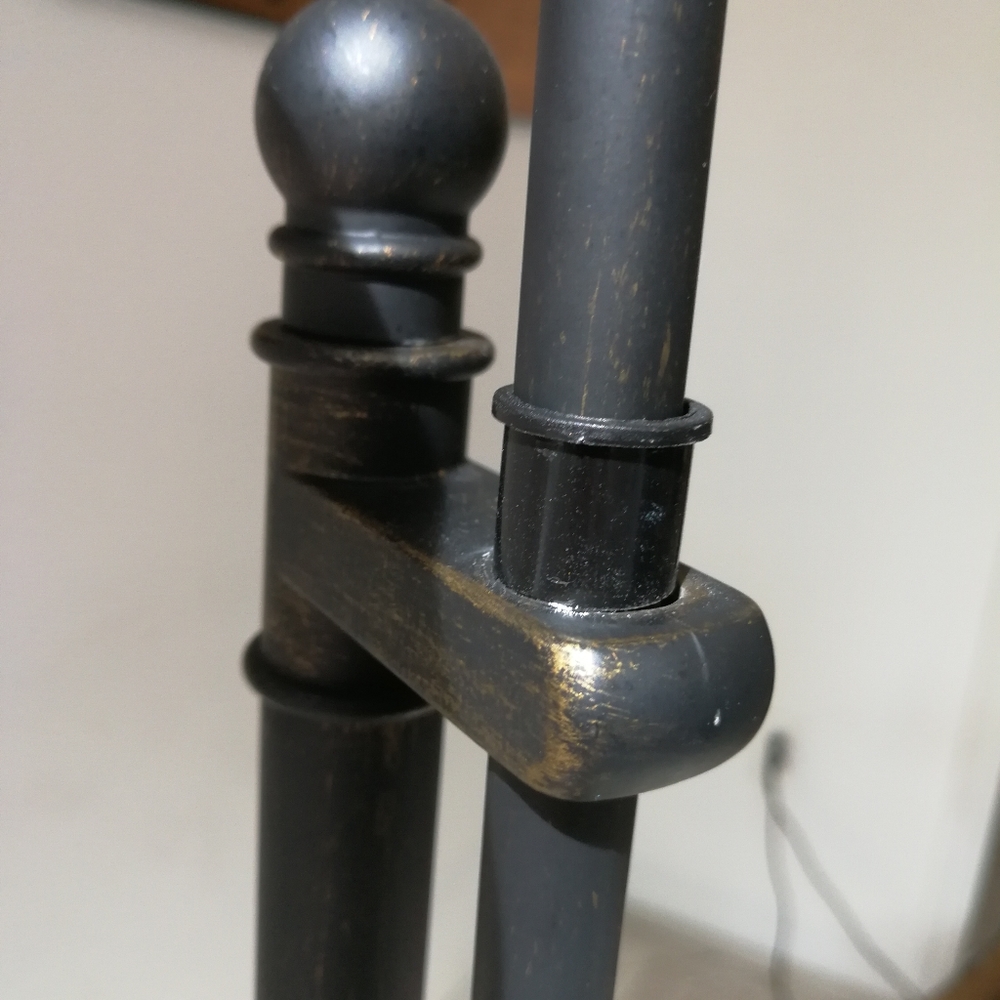 Rustic floor lamp - Picture 3 of 4